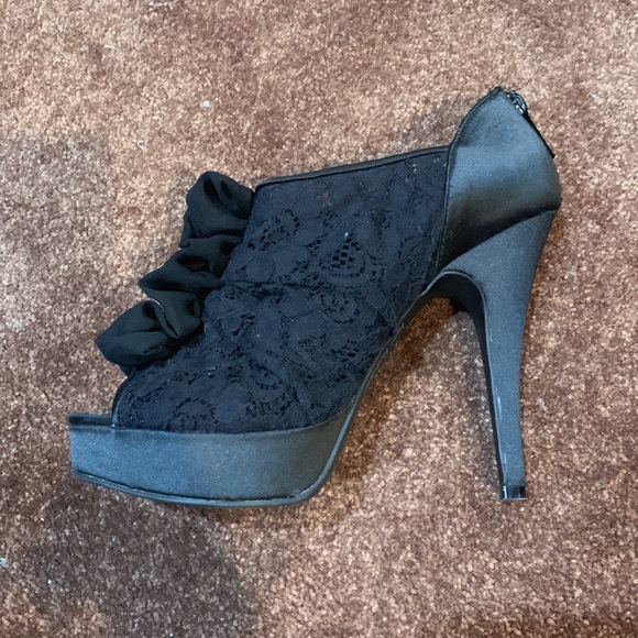 Kardashian Heel - Picture 2 of 6